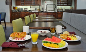 HG_breakfastarea003_27_505x305_FitToBoxSmallDimension_Center