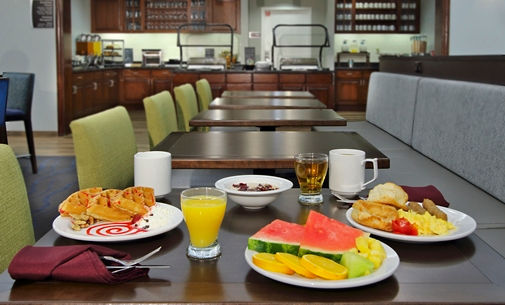 HG_breakfastarea003_27_505x305_FitToBoxSmallDimension_Center